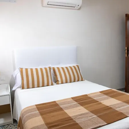 Apartamentos San Francisco Seville Exterior photo